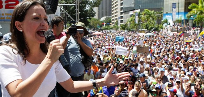 Opositores venezolanos marchan contra uso de &quot;fuerza potencialmente mortal&quot;