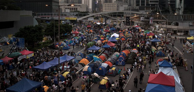 Manifestaciones en Hong Kong alcanzan momento &quot;crítico&quot; tras nuevos choques