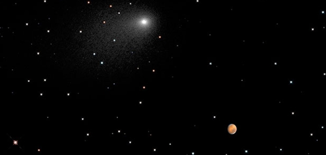 Telescopio Hubble capta imagen del cometa Siding Spring y Marte