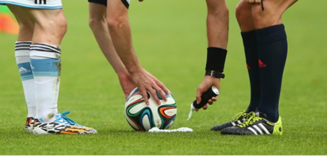 Los árbitros de la liga francesa usarán el spray del Mundial
