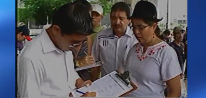 Tibán estuvo en Guayaquil para recolectar firmas sobre explotación del Yasuní