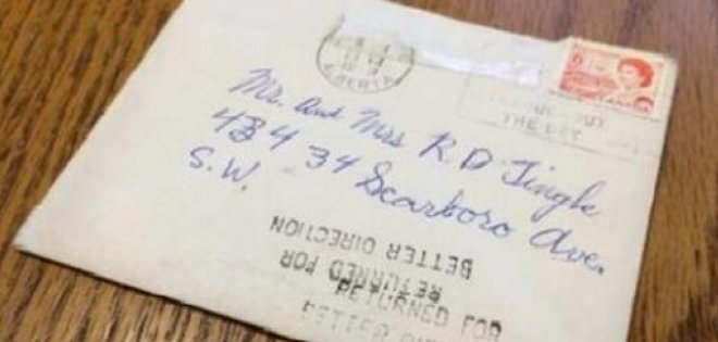 Una carta llega con 45 años de atraso a su destinatario