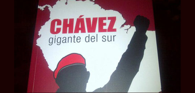 Presentan en Quito libro sobre pensamiento de Hugo Chávez: &quot;Gigante del sur&quot;