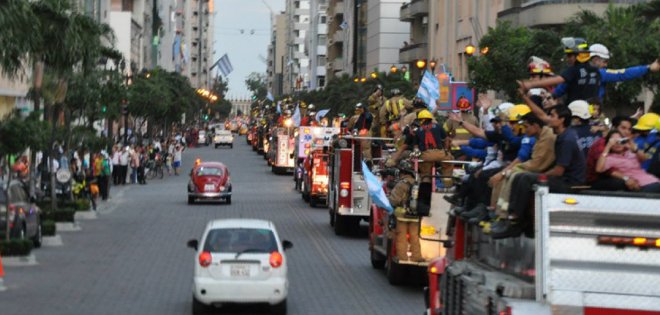 La avenida 9 de Octubre, la ruta del pasado y el presente de Guayaquil