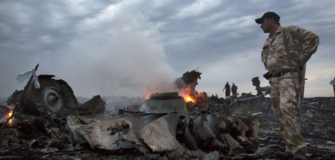 Los combates impiden de nuevo el acceso al lugar del desastre del vuelo MH17