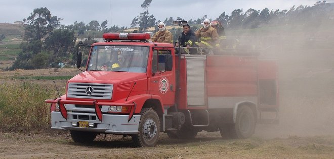 Bomberos de Tena tienen un solo vehículo para combatir incendios