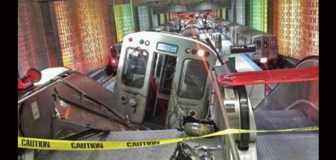 Más de 30 heridos leves al descarrilar un tren en el aeropuerto de Chicago