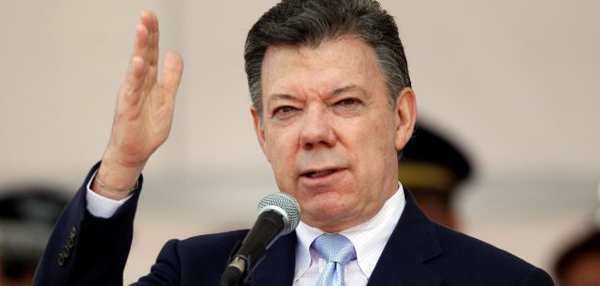 Santos pide que se le deje &quot;explorar&quot; un eventual proceso de paz con el ELN