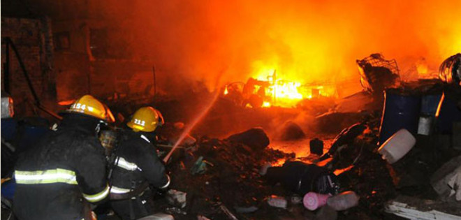 Explosión en una fábrica de la ciudad argentina de Córdoba deja 66 heridos