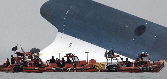 EE.UU. envía buque para ayudar en el rescate por el naufragio en Corea del Sur