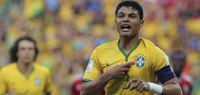 Brasileño Thiago Silva no jugará ante Ecuador por lesión