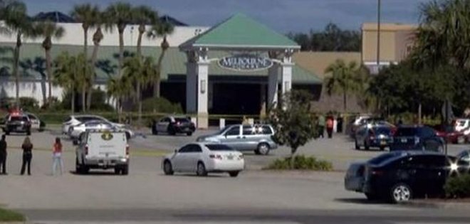 Un muerto y dos heridos en un tiroteo en centro comercial de Florida