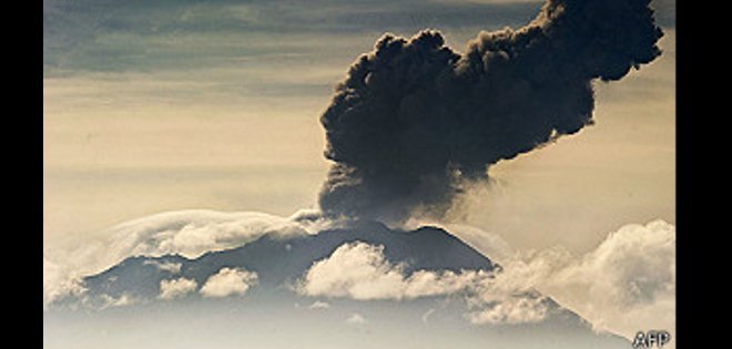 Perú: concluye evacuación de zonas afectadas por el volcán Ubinas