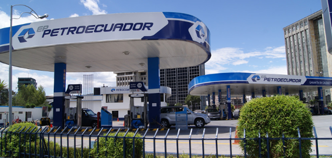 Petroecuador sube el precio de gasolina Súper en sus estaciones de servicio