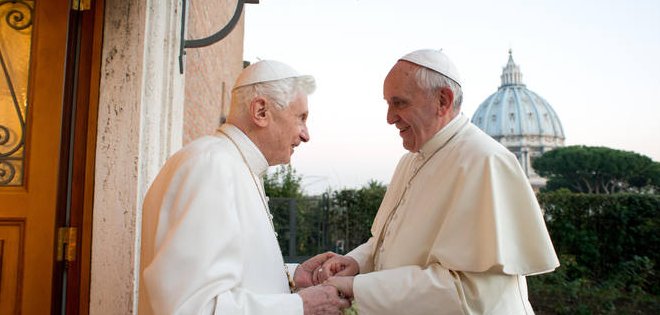 Benedicto devuelve visita a Francisco y almuerzan juntos en Vaticano