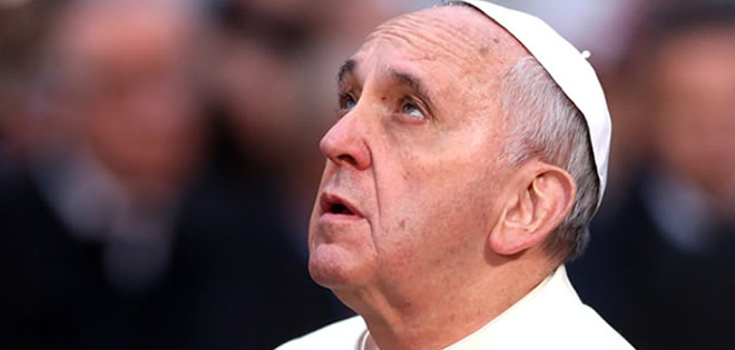 El papa pide termine &quot;la violencia insensata&quot; en una carta en misa por Foley
