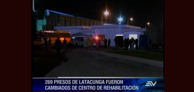 Latacunga: 260 privados de la libertad fueron trasladados a nueva cárcel