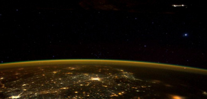 Astronauta de la NASA tuiteó foto de un OVNI