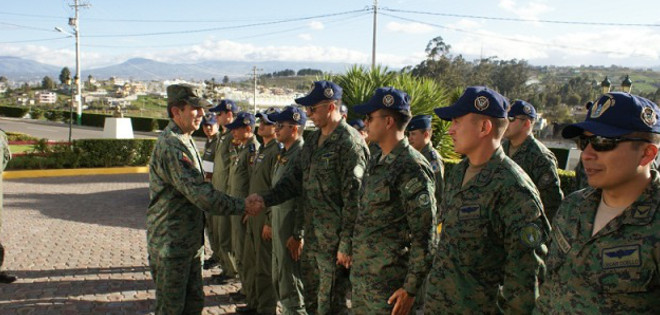 Intoxicación masiva en escuela de formación de soldados en Ambato