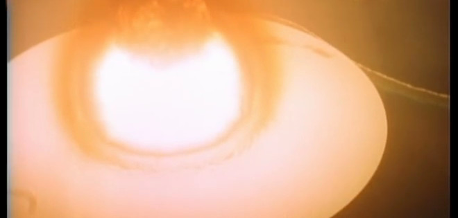 Una de las explosiones nucleares más espectaculares registradas en video
