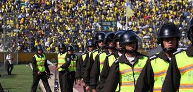 Policía Nacional ya no brindará seguridad dentro de estadios