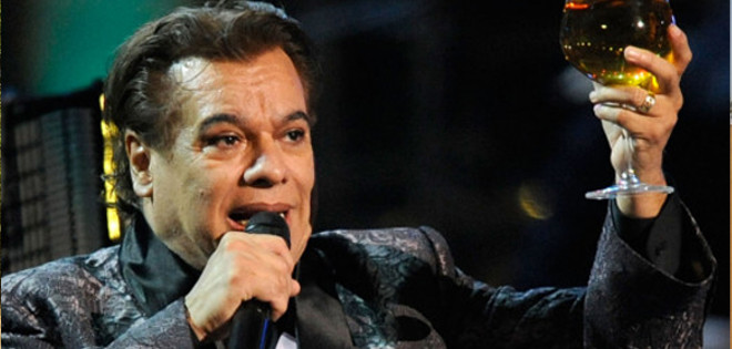 Niegan que el cantante Juan Gabriel padezca de cáncer