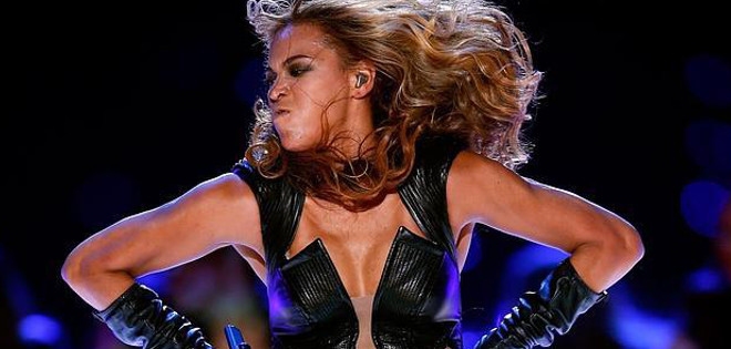 Beyoncé enseña de más por un descuido en pleno concierto
