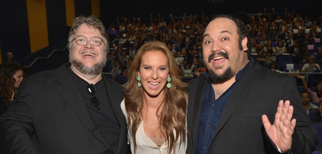 Kate del Castillo recuerda junto a Guillermo del Toro el Día de los Muertos