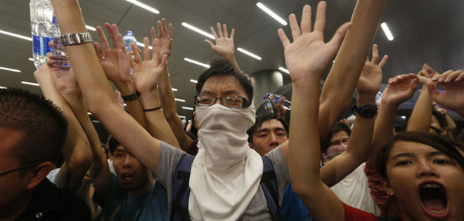 China vigila manifestaciones en Hong Kong y teme contagio