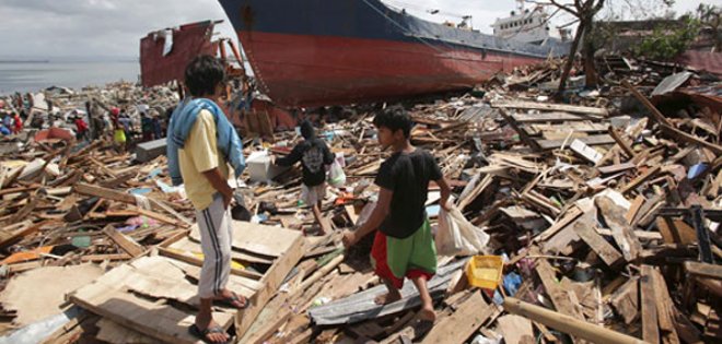 Los niños, el centro de la tragedia de Haiyan 4 meses después del tifón