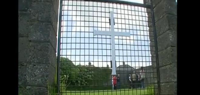 Unos 800 niños podrían estar enterrados en una fosa en un convento irlandés