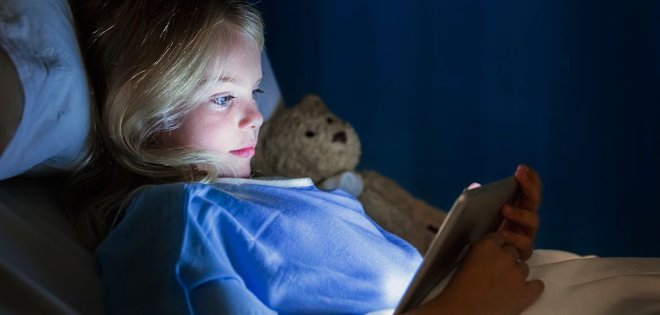 Leer con un eBook antes de dormir perjudica la calidad de nuestro sueño