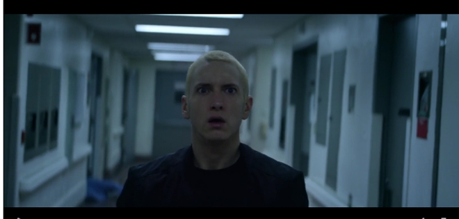 Eminem es un hombre invencible en su nuevo video, &#039;Phenomenal&#039;