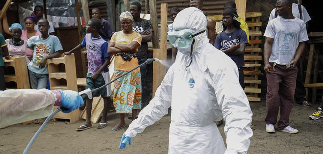 Ébola: EEUU revisa medidas para viajeros y la ONU pide no &quot;estigmatizar&quot;