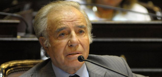 Expresidente Menem afirma ante juez que su hijo murió en atentado