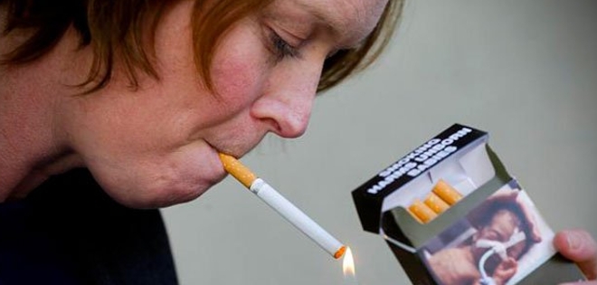 Francia impondrá las cajetillas de cigarrillos genéricas en una ley