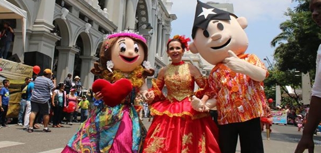 Desfile Guayaquil es mi Destino en Carnaval enamoró en San Valentín