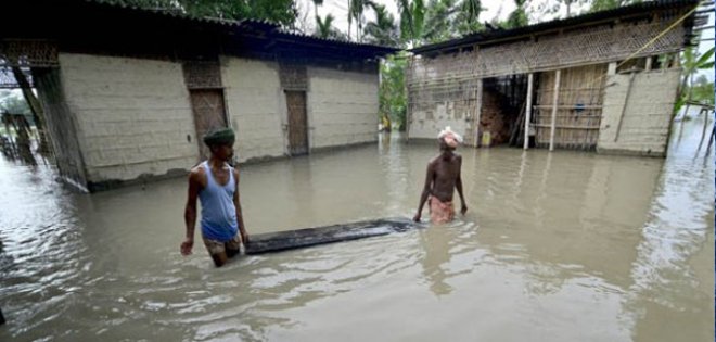 Al menos 37 muertos por lluvias en el noreste de la India