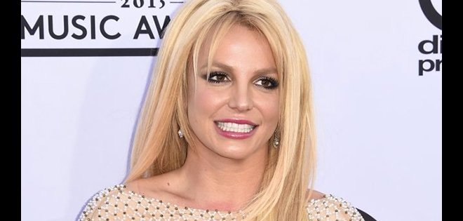 Britney Spears quiere ser la niñera de los hijos de Brad Pitt y Angelina Jolie