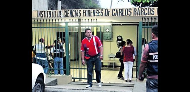 Hallan 16 cuerpos en una fosa común en la morgue de tránsito de Guayaquil