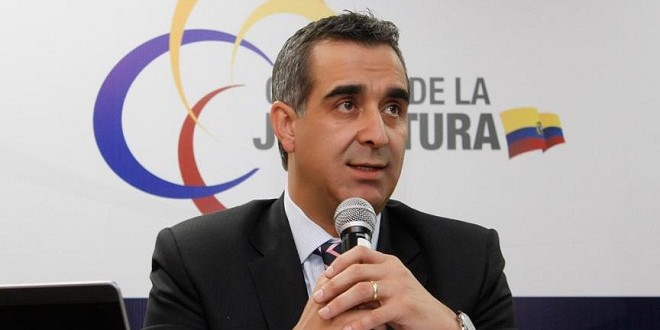 Gustavo Jalkh insta a defensor público a presentar reformas al COIP