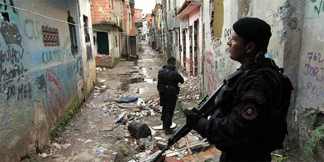 Brasil envía más militares a las favelas