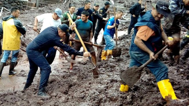 Colombia busca nueve desaparecidos tras deslaves que dejan 16 muertos