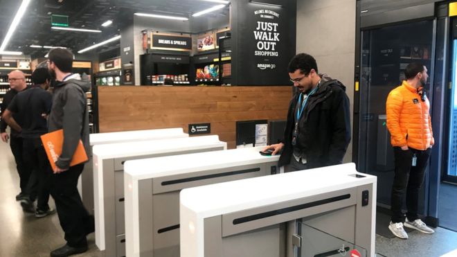 Cómo hizo Amazon para que su primer supermercado, Amazon Go, no tenga cajeros ni filas