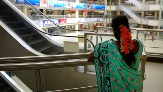 Por qué 4 de cada 10 mujeres que se suicidan en el mundo son de India