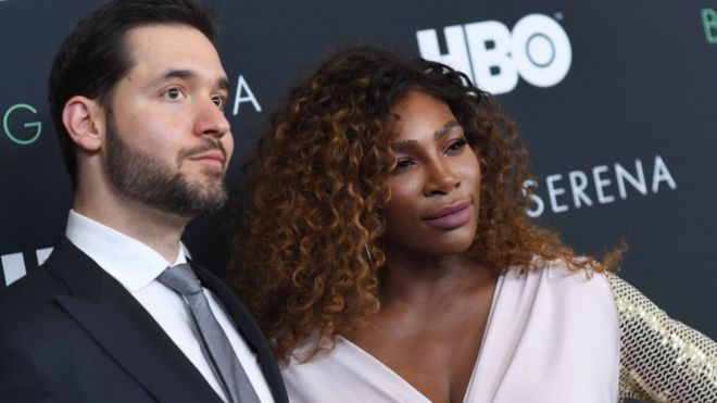 Esposo de Serena Williams, cofundador de Reddit, renuncia y pide que lo reemplace una persona negra