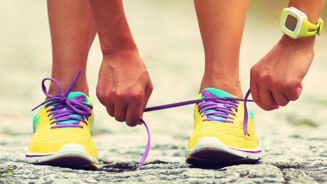6 formas diferentes de atarse los cordones de las zapatillas para correr y por qué te debería importar