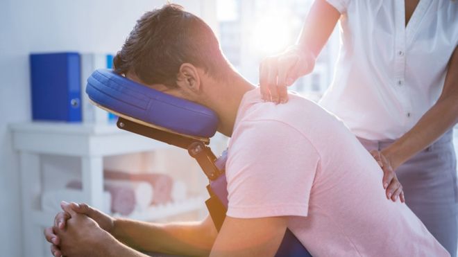3 formas de combatir el dolor de espalda sin medicamentos​