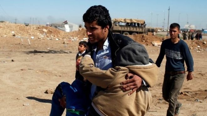 Irak investiga la muerte de civiles en bombardeos contra el EI en Mosul