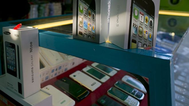 ¿Samsung Galaxy o iPhone de imitación? 3 claves para identificar si un celular es falso